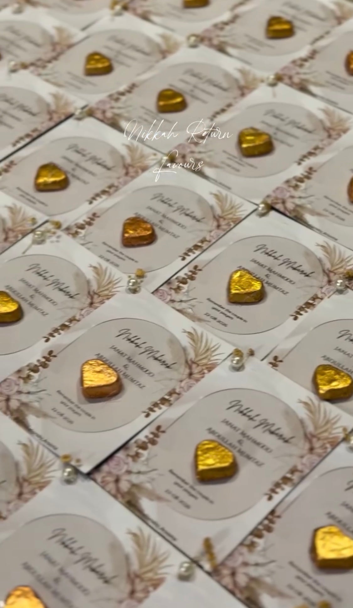 Personalized Nikkah Mubarak Favors – Floral Favor Cards with Gold Heart Chocolate