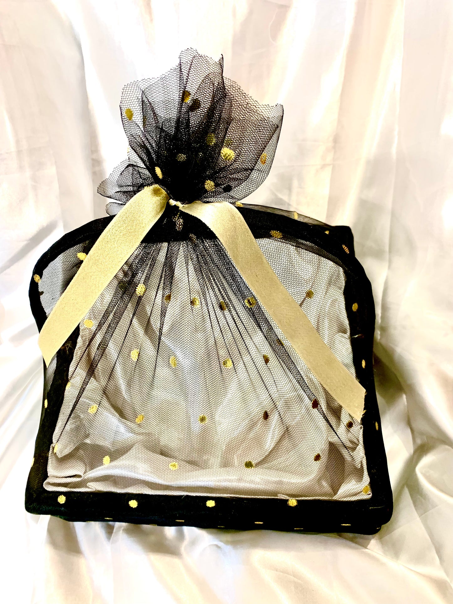 Elegant Square Gift Basket Black