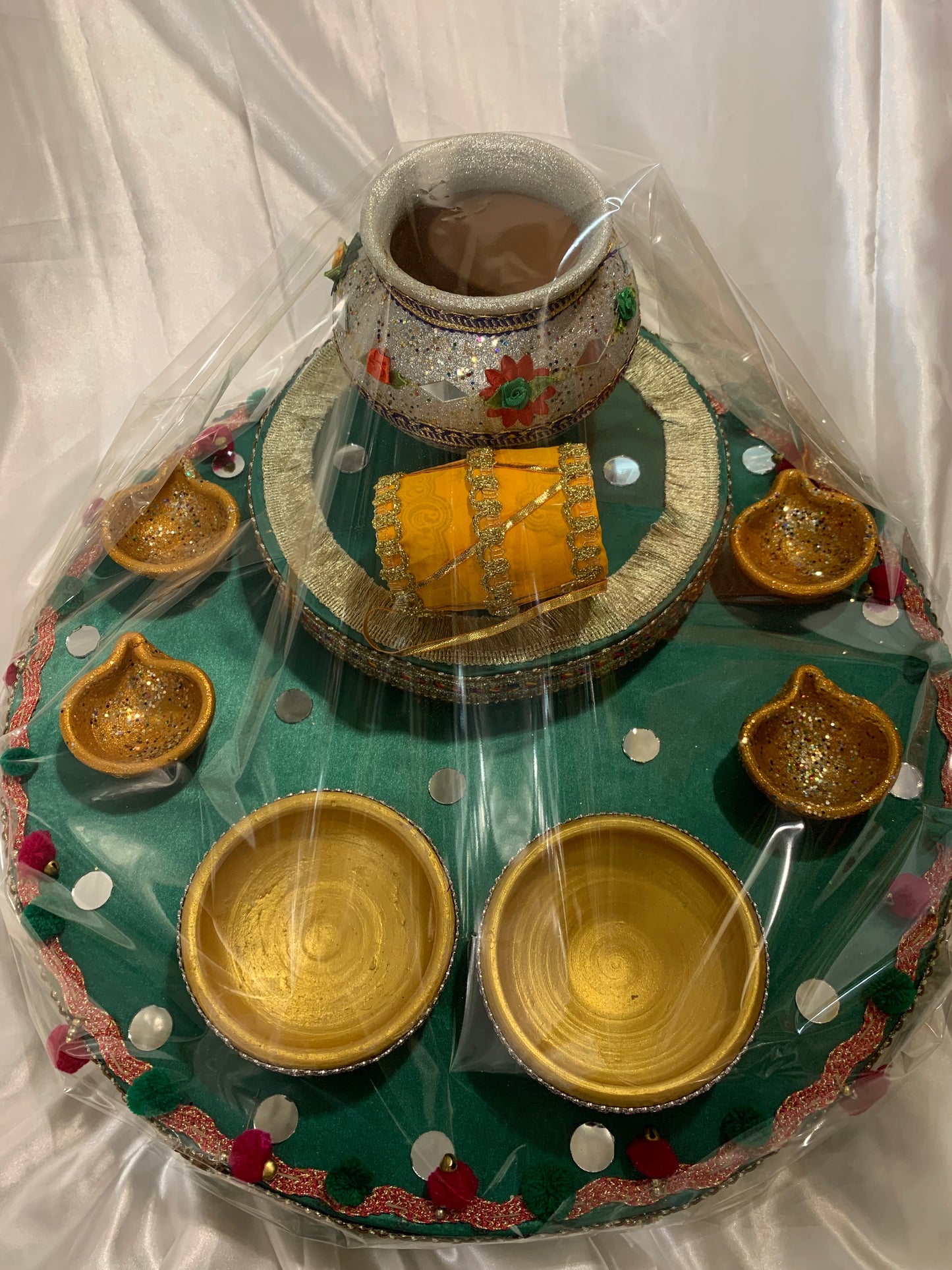 Traditional Mehndi & Mayou rasam thaal
