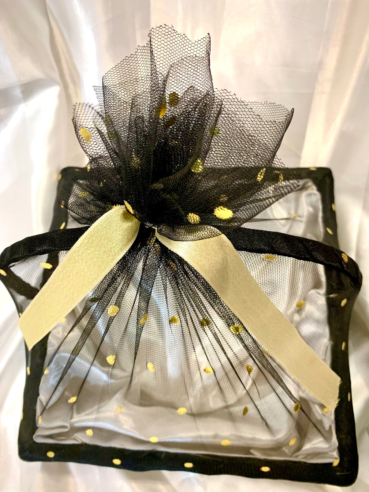 Elegant Square Gift Basket Black