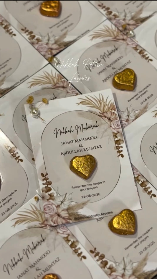 Personalized Nikkah Mubarak Favors – Floral Favor Cards with Gold Heart Chocolate