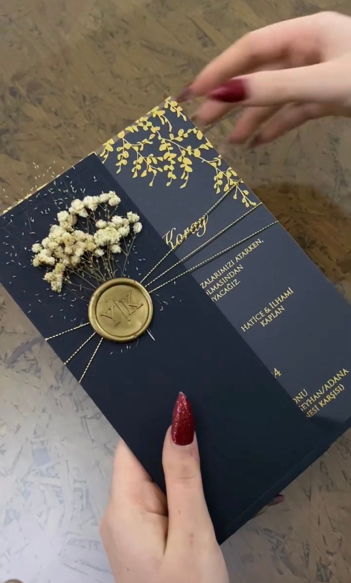 Bespoke Navy & Gold Acrylic Wedding Invitation Suite – Luxury Wax Seal & Dried Floral Invitation