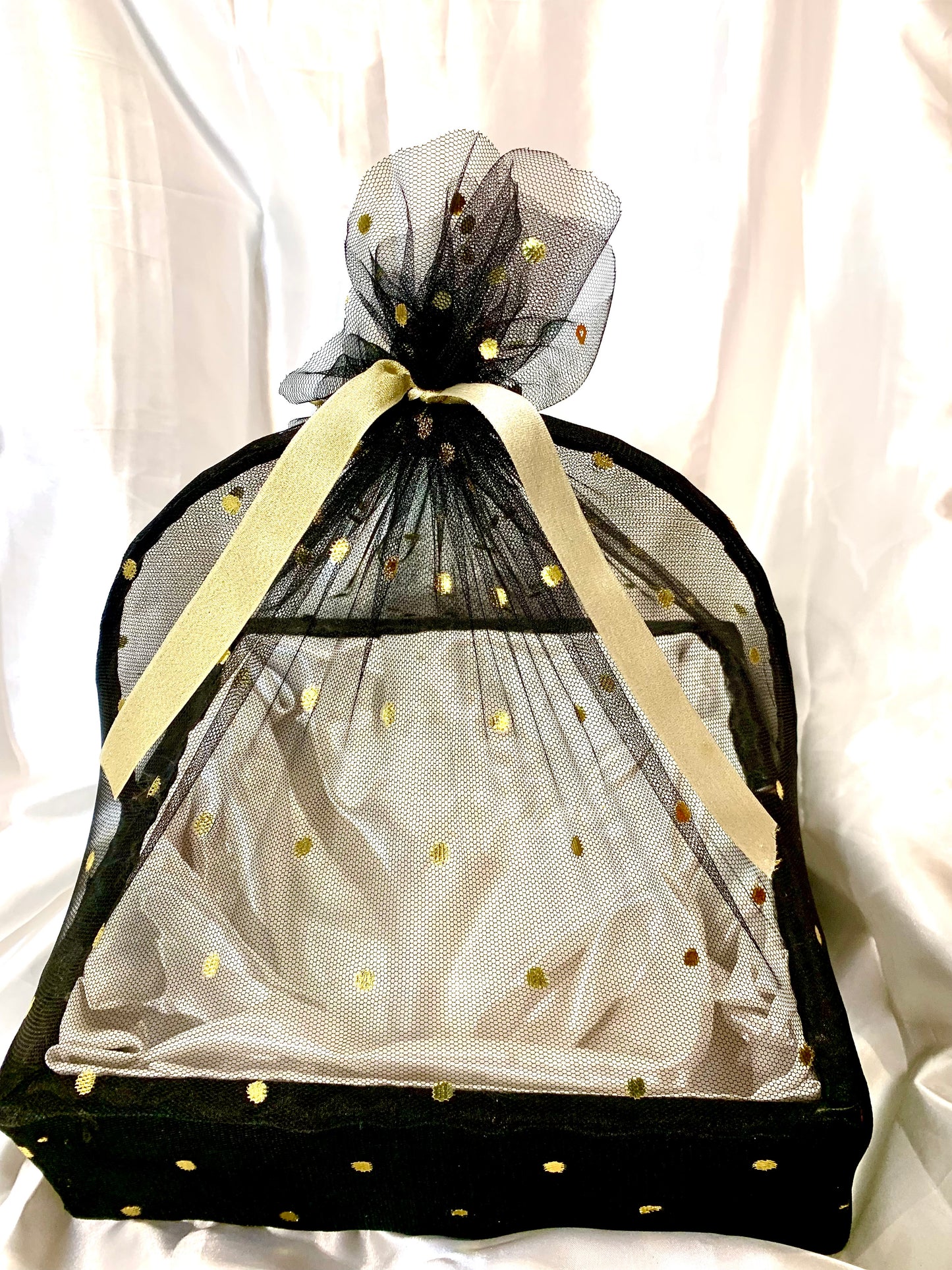 Elegant Square Gift Basket Black