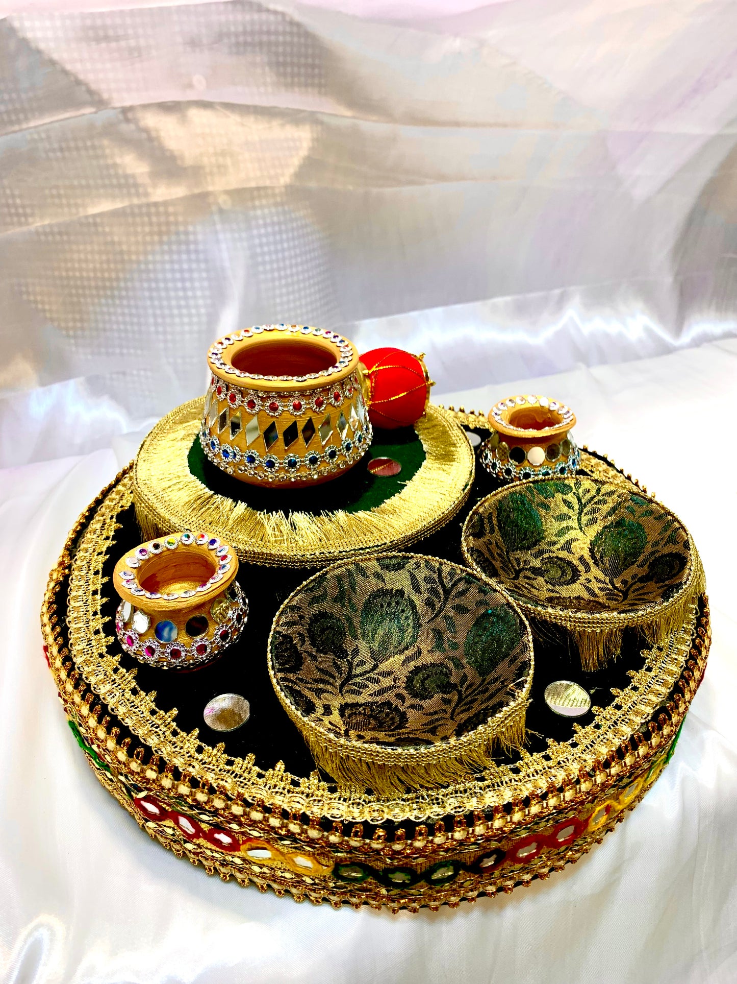 Handmade Wedding Thaali Set – Mehndi & Mayun Decor