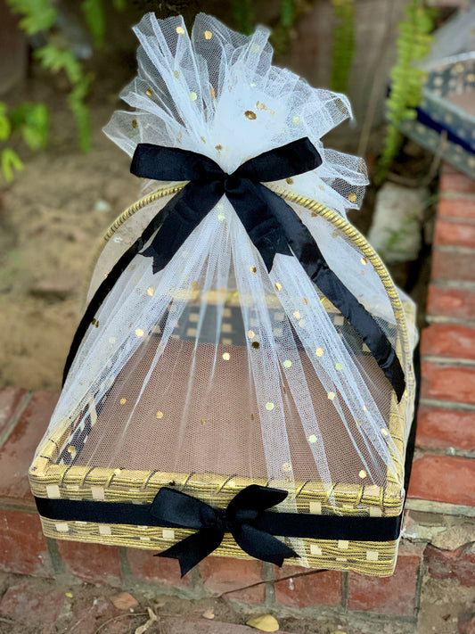 Black Gift Basket – Elegant
