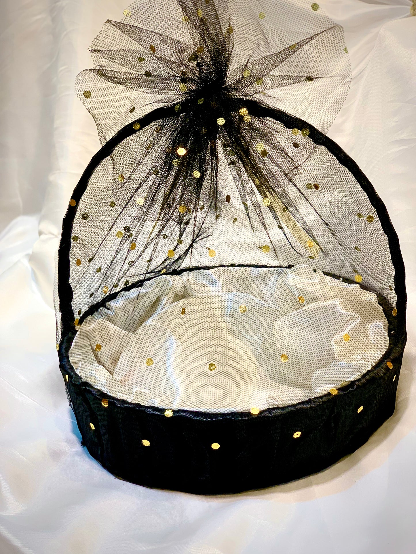 Luxury Round Keepsake & Gift Basket - Black