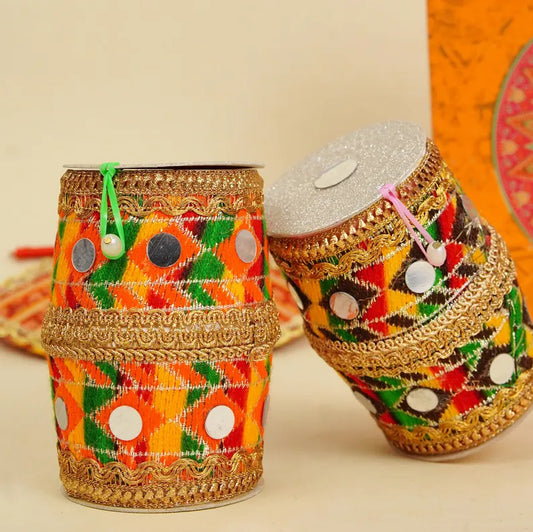 Dhol-shaped favor boxes